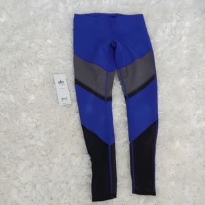 Alo Yoga sheila leggings size small